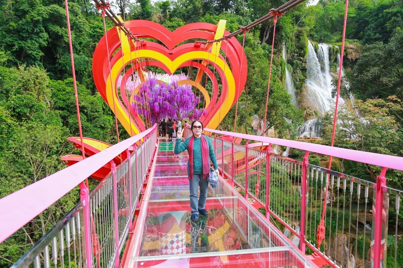 Cầu kính Tình Yêu - Mộc Châu, du lịch Tây Bắc 5N4D Tết